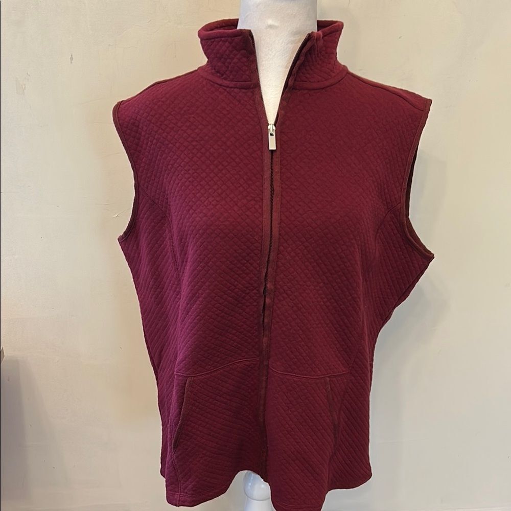 Karen Scott Quilted Burgundy Sleeveless Sports Vest Size L New